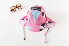Lade das Bild in den Galerie-Viewer, Swimwear with Hat 2 pieces - Pink Boat
